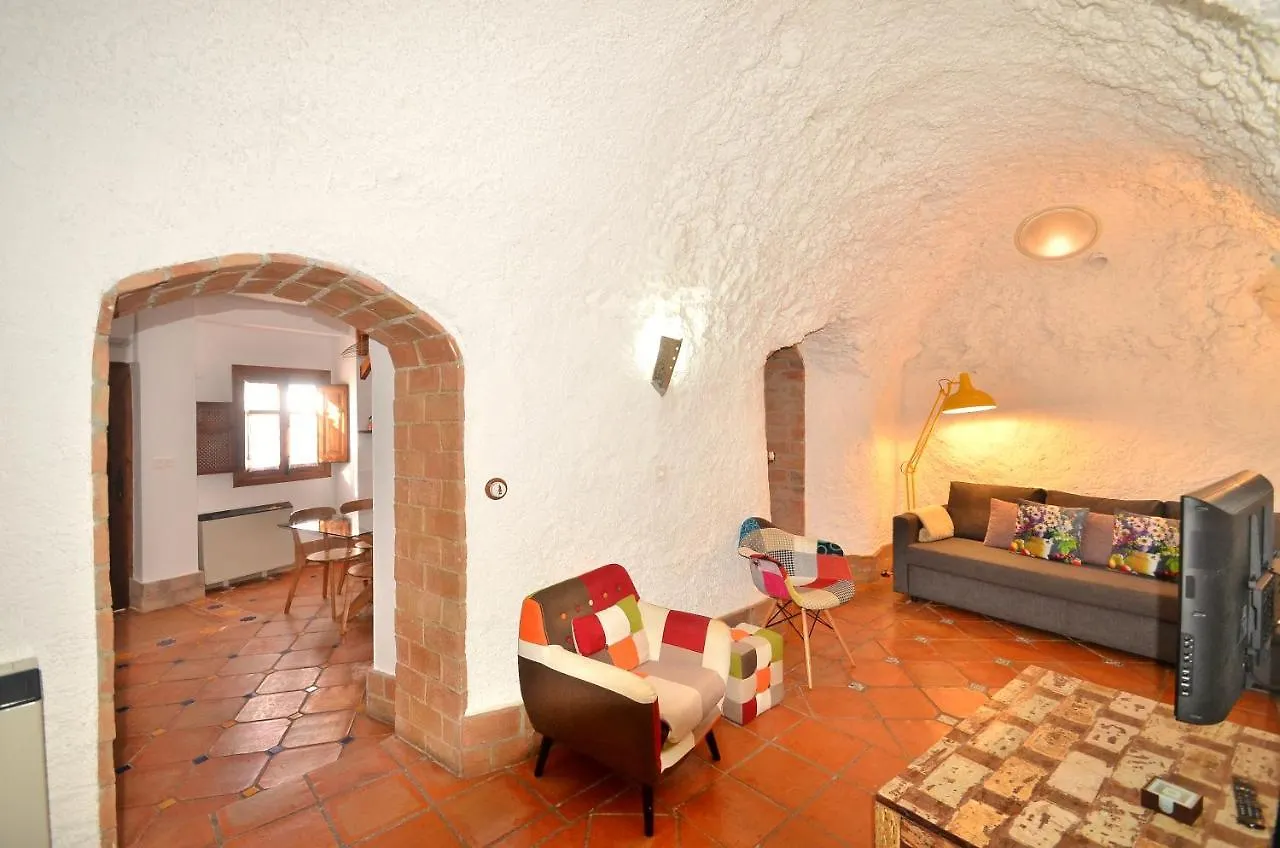 House&Cave Parking And Terrace, In The City グラナダ 0*,  スペイン